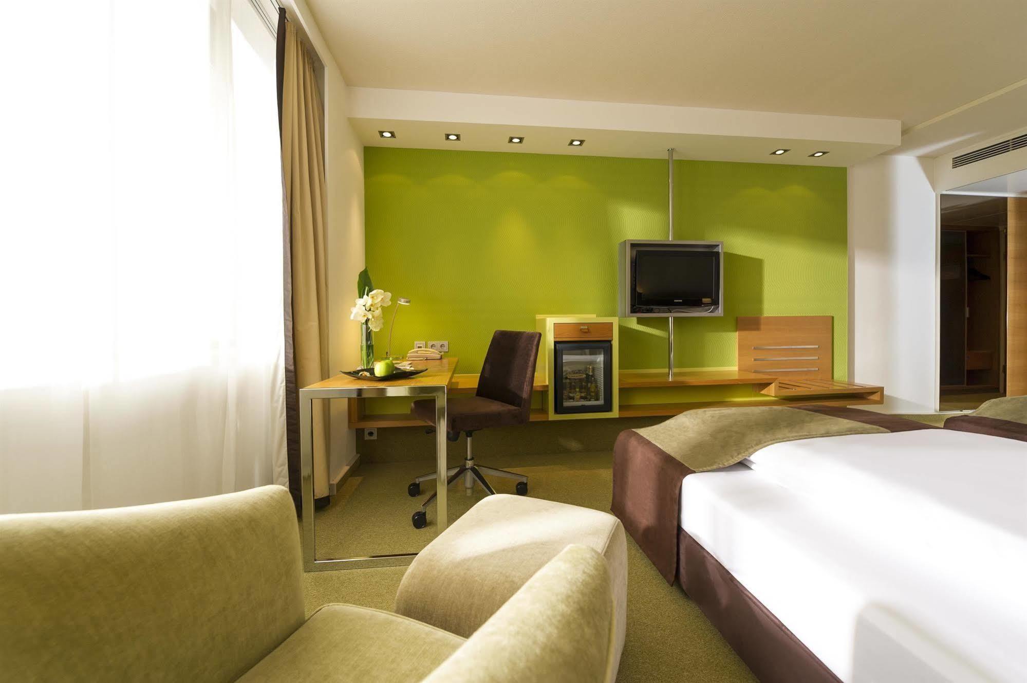 Dorint Main Taunus Zentrum Frankfurt Sulzbach Εξωτερικό φωτογραφία